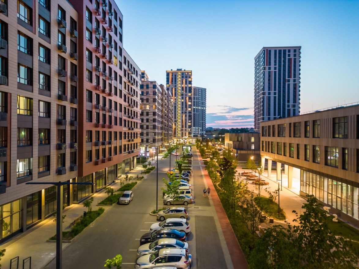 LIFE Варшавская