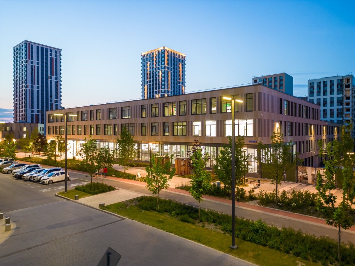 LIFE Варшавская