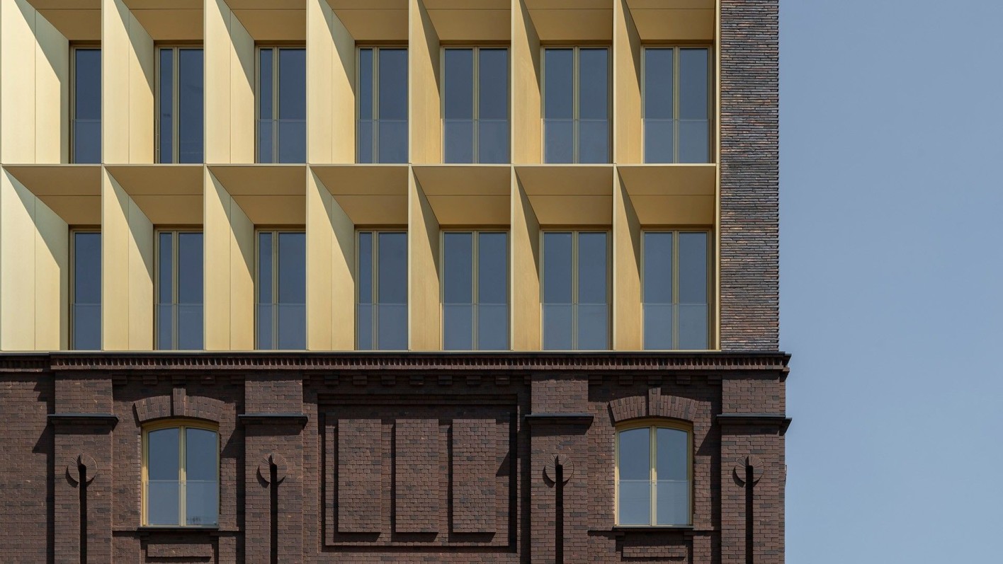 Клубный дом Тессинский 1