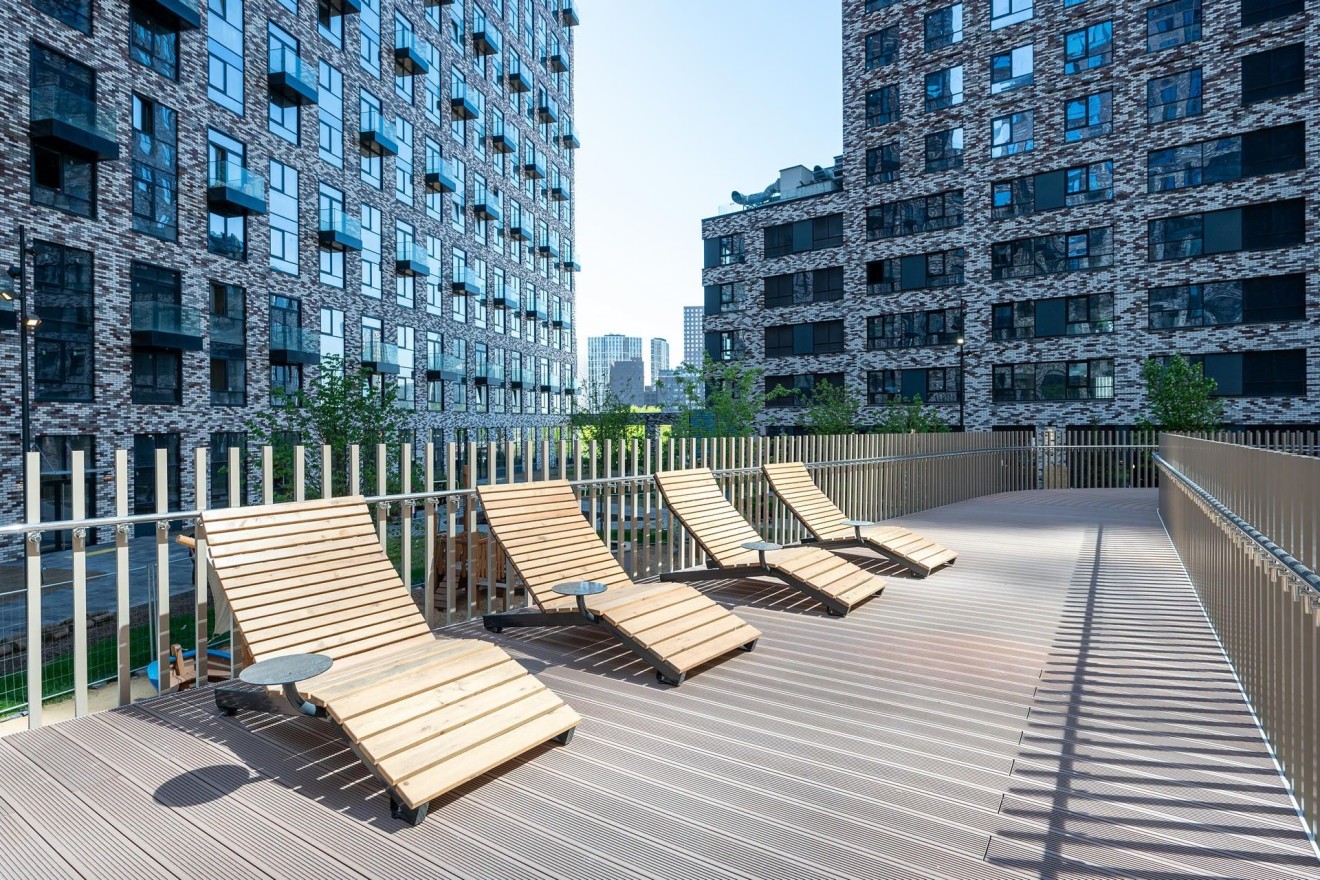 Level Причальный