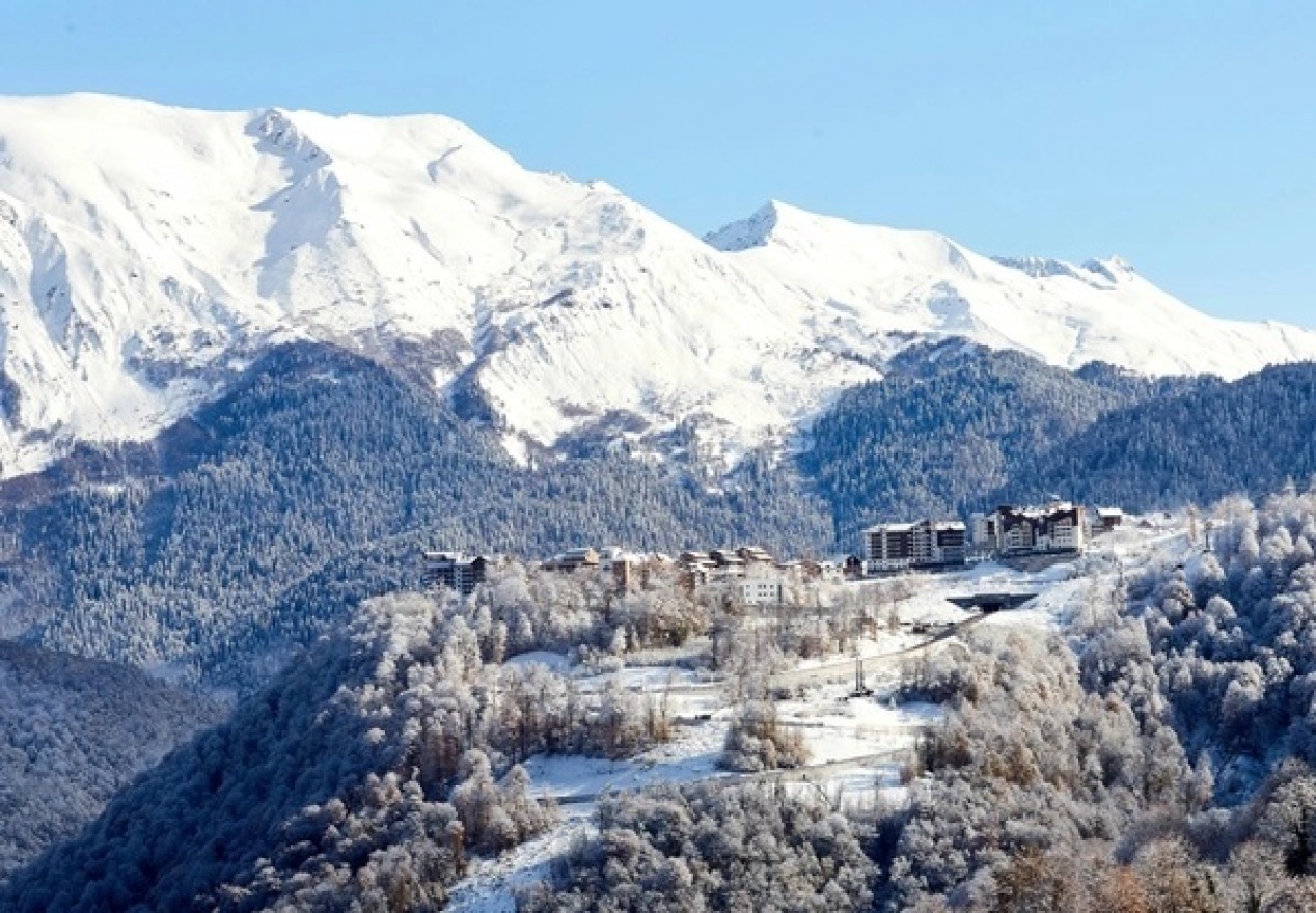 BENEFIT COLLECTION Sochi Chalet